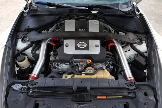 2017 Nissan 370Z Coupe Automatic - 22887316 - 19