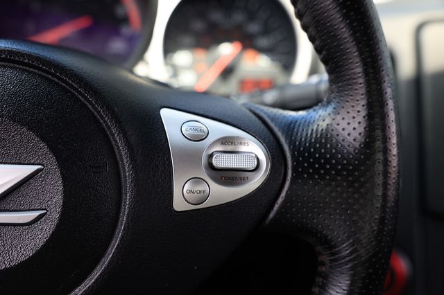 2017 Nissan 370Z Coupe Automatic - 22887316 - 22