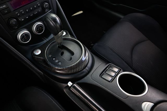 2017 Nissan 370Z Coupe Automatic - 22887316 - 34