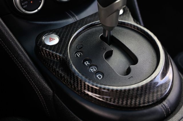 2017 Nissan 370Z Coupe Automatic - 22887316 - 35