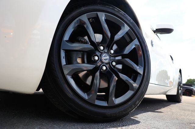 2017 Nissan 370Z Coupe Automatic - 22887316 - 43
