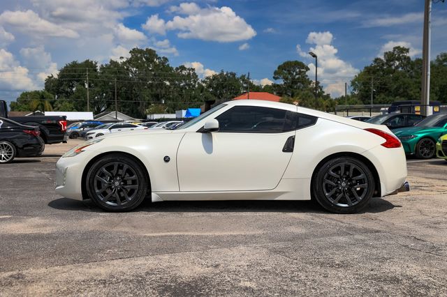 2017 Nissan 370Z Coupe Automatic - 22887316 - 4