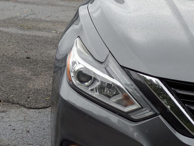2017 Nissan Altima  - 22928117 - 9