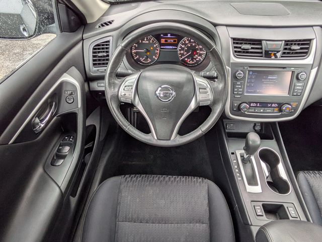 2017 Nissan Altima  - 22928117 - 14