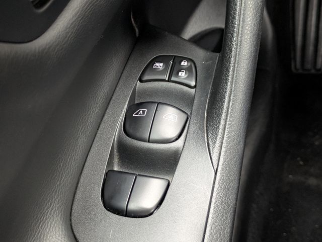2017 Nissan Altima  - 22928117 - 24