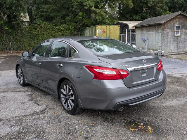 2017 Nissan Altima  - 22928117 - 5