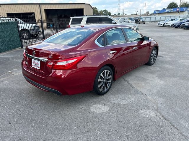 2017 Nissan Altima 2.5 - 22915406 - 3