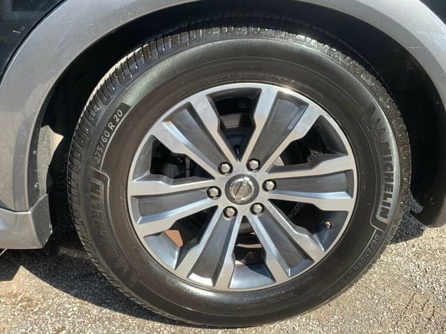 2017 Nissan Armada 4x2 SL - 22922319 - 17
