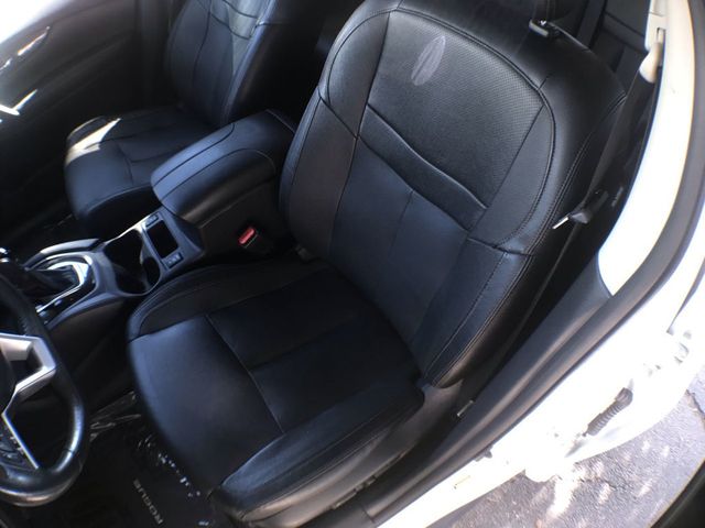 2017 Nissan Rogue SV - 22932704 - 13