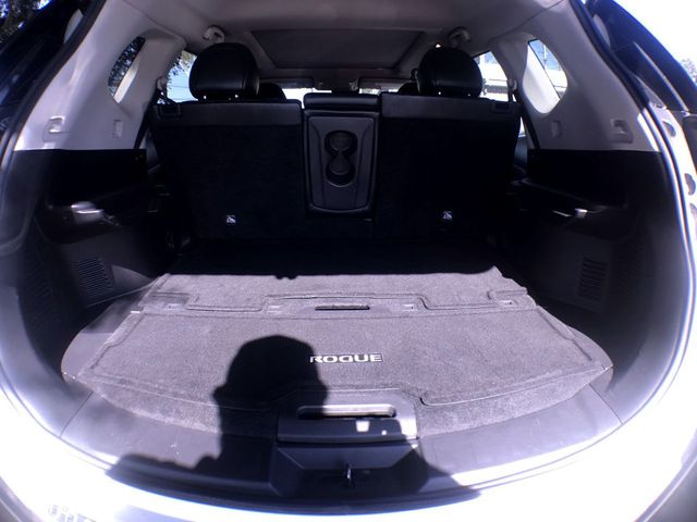 2017 Nissan Rogue SV - 22932704 - 23