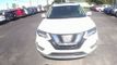 2017 Nissan Rogue SV - 22932704 - 2