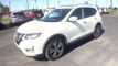 2017 Nissan Rogue SV - 22932704 - 3