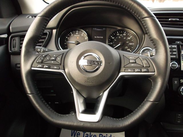 2017 Nissan ROGUE SPORT AWD. NAVIGATION  ONE OWNER  BLIND SPOT MONITOR  HEATED SEATS - 20603032 - 17