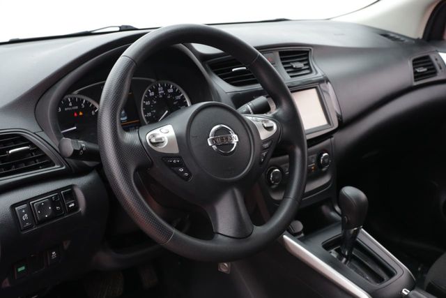 2017 Nissan Sentra  - 20811665 - 9