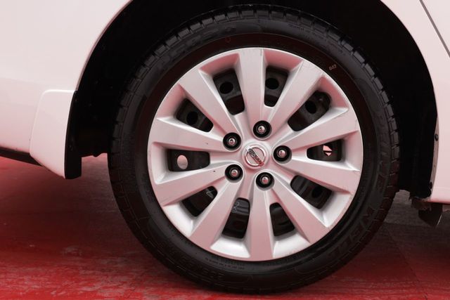 2017 Nissan Sentra  - 20811665 - 24