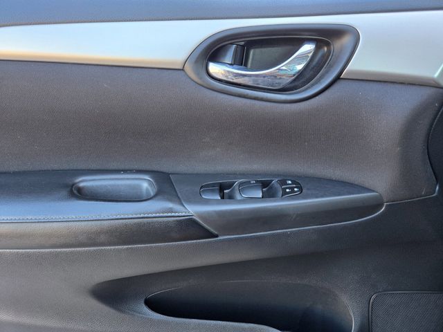 2017 Nissan Sentra S CVT - 22933784 - 13