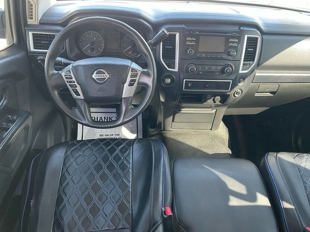 2017 Nissan Titan 4x2 Crew Cab S - 22919037 - 11