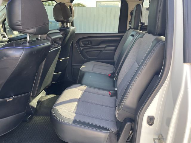 2017 Nissan Titan 4x2 Crew Cab S - 22919037 - 14