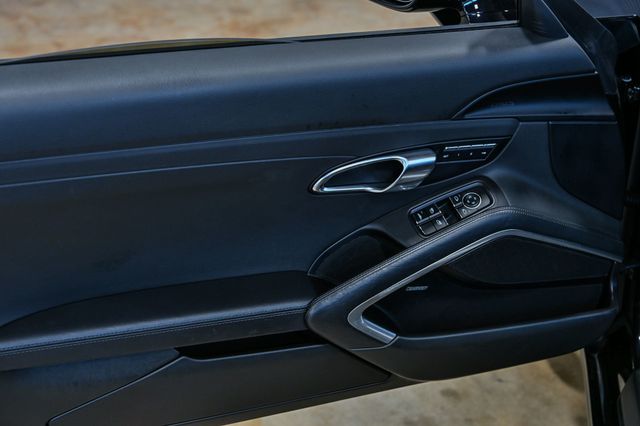 2017 Porsche 911 Carrera Cabriolet - 22940196 - 21