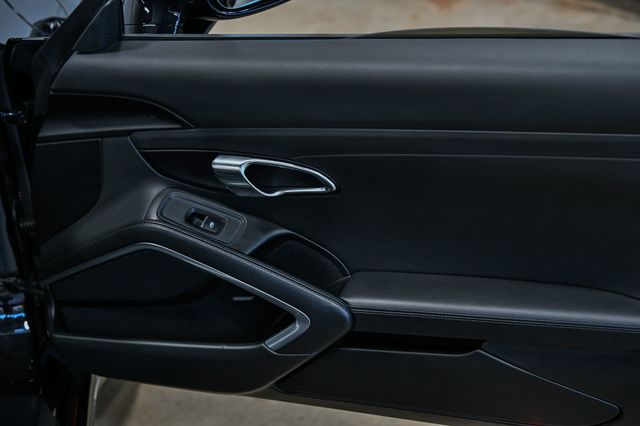 2017 Porsche 911 Carrera Cabriolet - 22940196 - 29