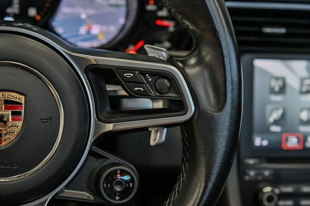 2017 Porsche 911 Carrera Cabriolet - 22940196 - 34