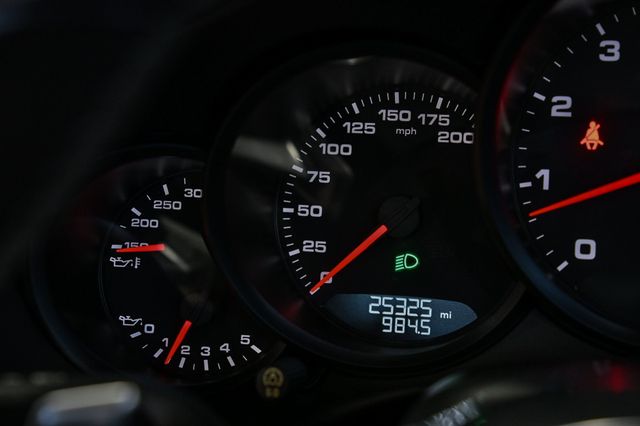 2017 Porsche 911 Carrera Cabriolet - 22940196 - 37