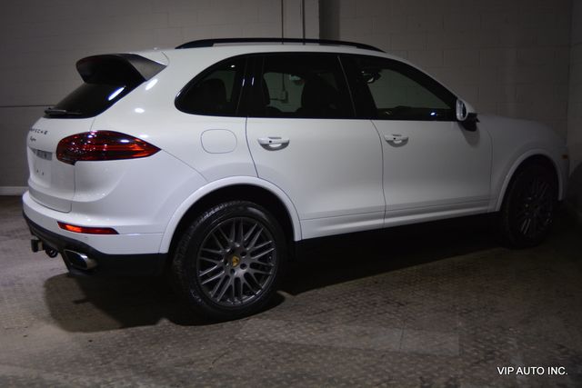 2017 Porsche Cayenne Platinum Edition AWD - 22862285 - 30