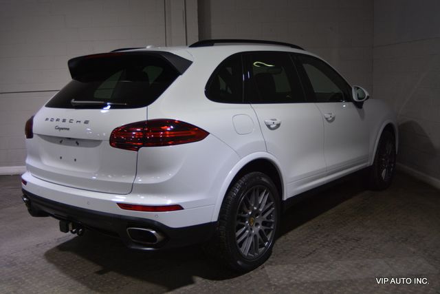 2017 Porsche Cayenne Platinum Edition AWD - 22862285 - 3