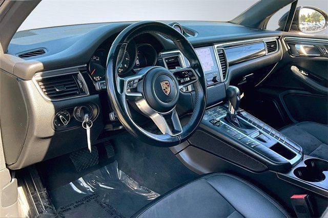2017 Porsche Macan AWD - 22920822 - 10