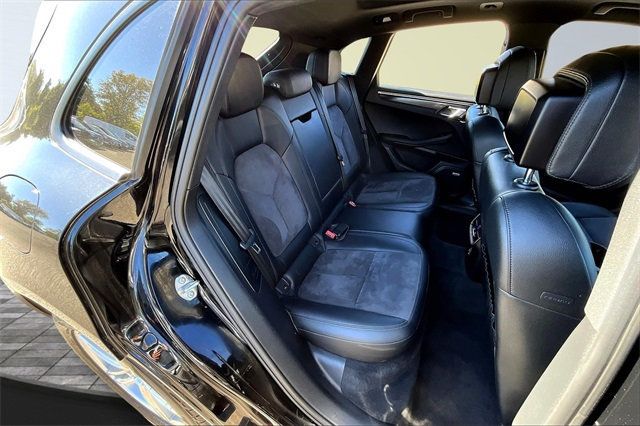 2017 Porsche Macan AWD - 22920822 - 13