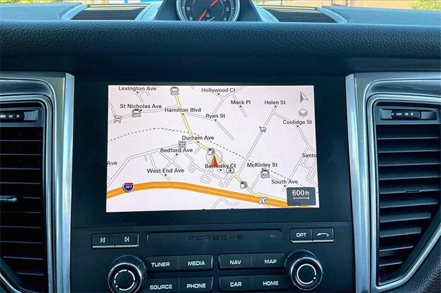 2017 Porsche Macan AWD - 22920822 - 25