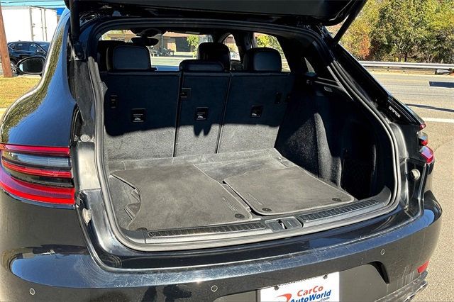 2017 Porsche Macan AWD - 22920822 - 34