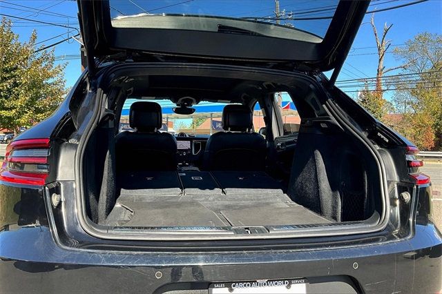2017 Porsche Macan AWD - 22920822 - 35