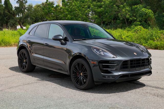 2017 Porsche Macan Turbo AWD - 22876729 - 16