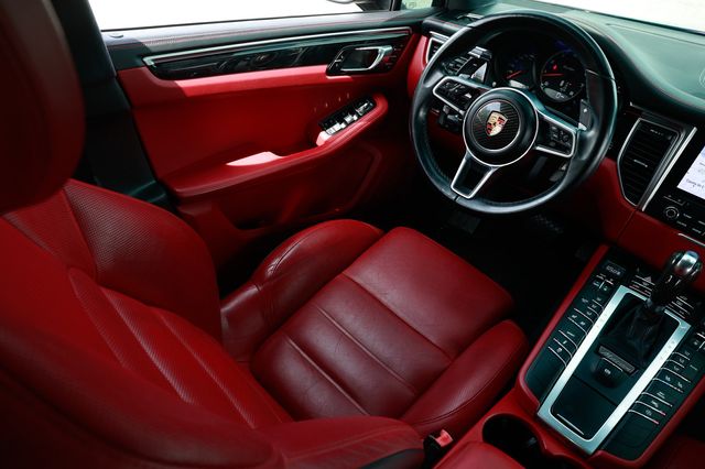 2017 Porsche Macan Turbo AWD - 22876729 - 21
