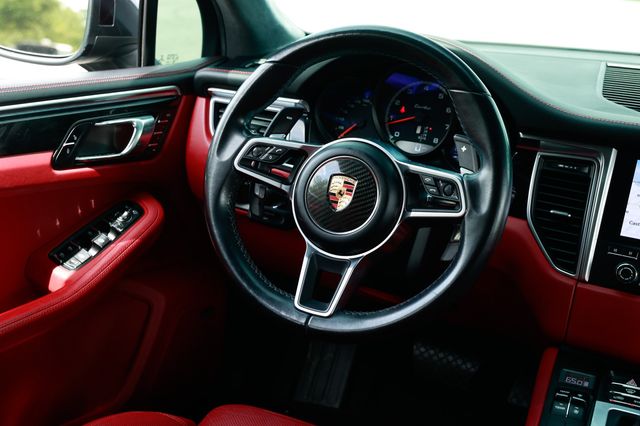 2017 Porsche Macan Turbo AWD - 22876729 - 30