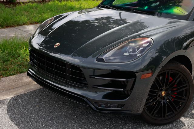 2017 Porsche Macan Turbo AWD - 22876729 - 31