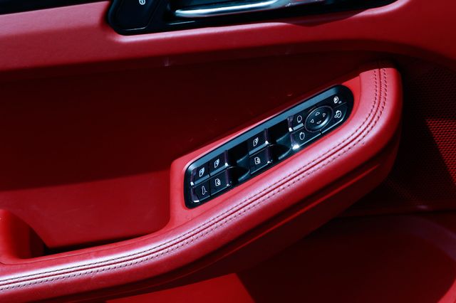 2017 Porsche Macan Turbo AWD - 22876729 - 45