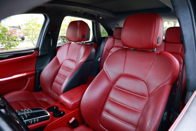 2017 Porsche Macan Turbo AWD - 22876729 - 5