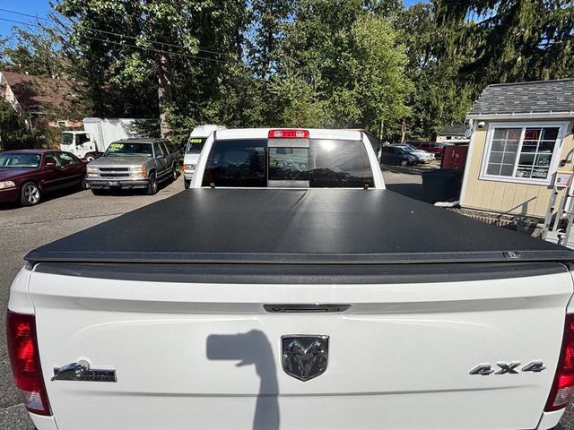 2017 Ram 1500 Big Horn 4x4 Crew Cab 5'7" Box - 22927029 - 9