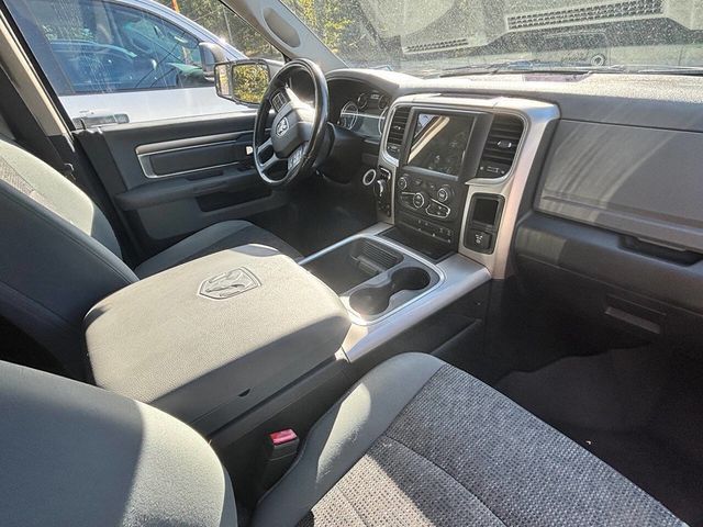 2017 Ram 1500 Big Horn 4x4 Crew Cab 5'7" Box - 22927029 - 22