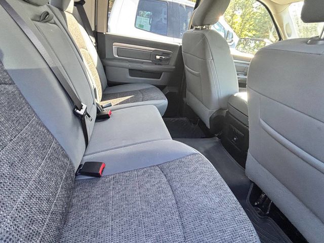 2017 Ram 1500 Big Horn 4x4 Crew Cab 5'7" Box - 22927029 - 26