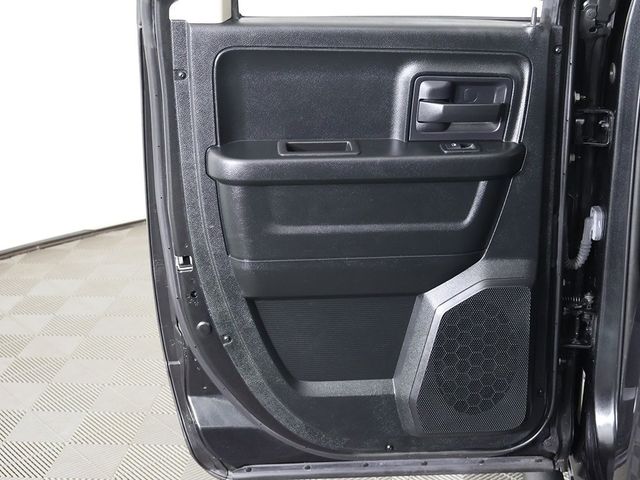 2017 Ram 1500 Express 4x4 Quad Cab 6'4" Box - 22931532 - 19