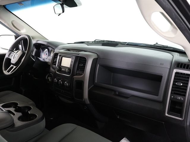 2017 Ram 1500 Express 4x4 Quad Cab 6'4" Box - 22931532 - 22