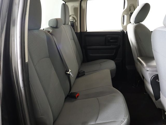 2017 Ram 1500 Express 4x4 Quad Cab 6'4" Box - 22931532 - 28
