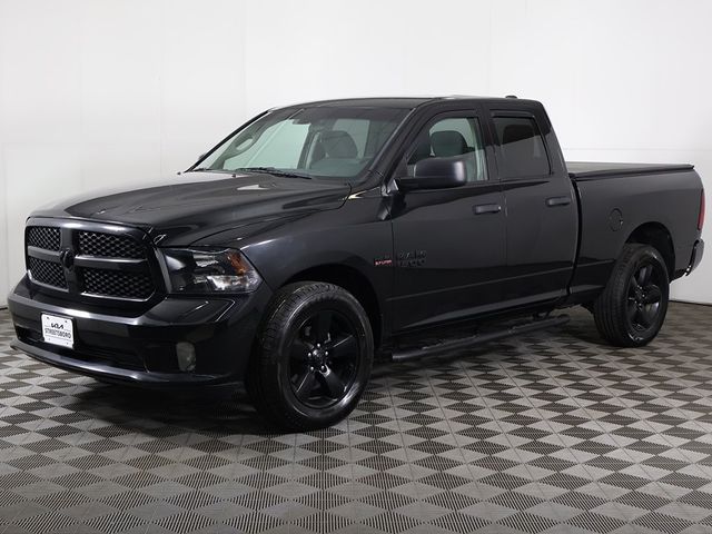 2017 Ram 1500 Express 4x4 Quad Cab 6'4" Box - 22931532 - 2
