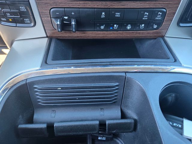 2017 Ram 1500 Laramie 4x4 Crew Cab 5'7" Box - 22929856 - 16