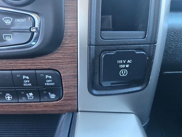 2017 Ram 1500 Laramie 4x4 Crew Cab 5'7" Box - 22929856 - 17