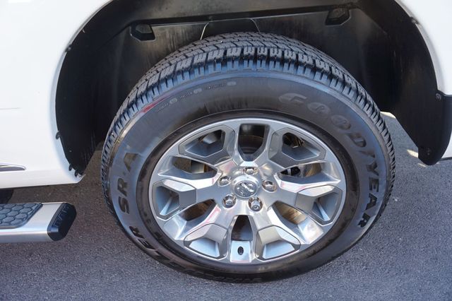 2017 Ram 1500 LARAMIE LIMITED, 4X4, MOON ROOF, LEATHER, PUSH BUTTON START - 22936825 - 11