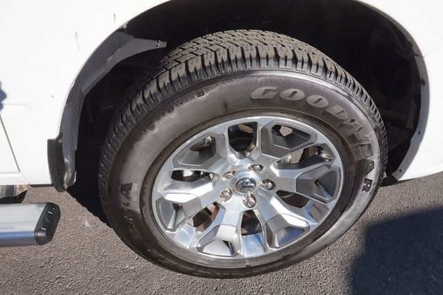 2017 Ram 1500 LARAMIE LIMITED, 4X4, MOON ROOF, LEATHER, PUSH BUTTON START - 22936825 - 13